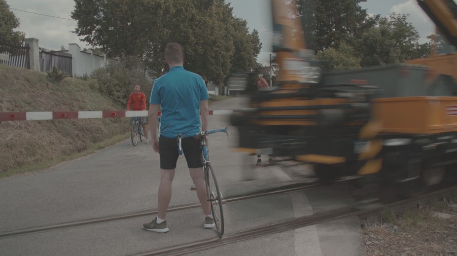 Správa železnic varuje: Lehkovážnost na kolejích může mít hrůzné následky
