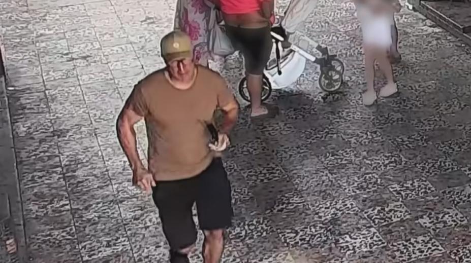 Muž ve směnárně použil falešná eura. Policie po něm stále pátrá