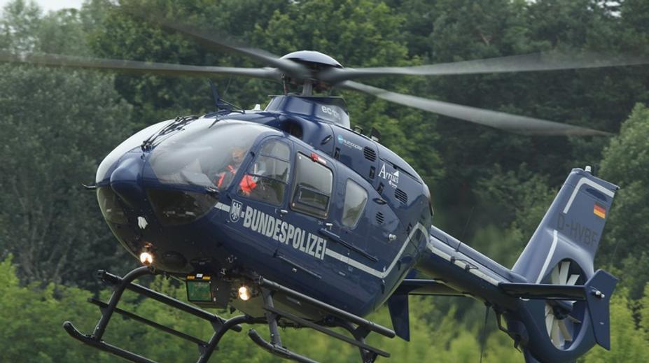 Tragická nehoda traktoru. 12letý chlapec nepřežil, matka je zraněná