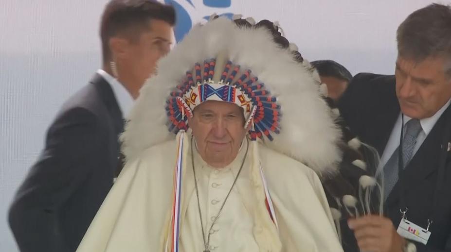 Papež se omluvil indiánům: "S hanbou a pokorně prosím o odpuštění"