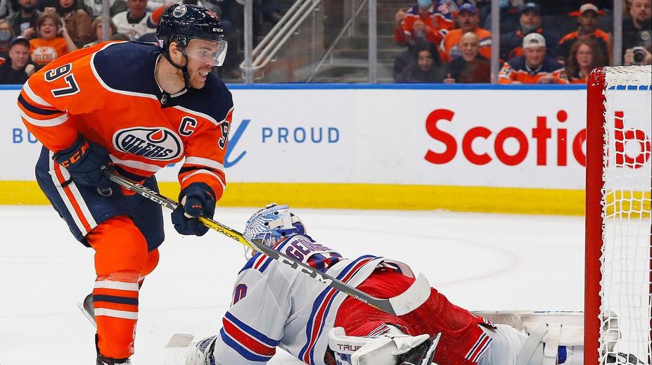 Parádní sóla, kličky i trefy ze vzduchu. Hokejisté dávali v NHL nádherné góly