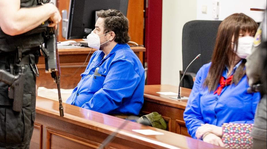 Soud poslal za vraždu novináře Kuciaka Zsuzsovou na 25 let do vězení. Kočnera osvobodil