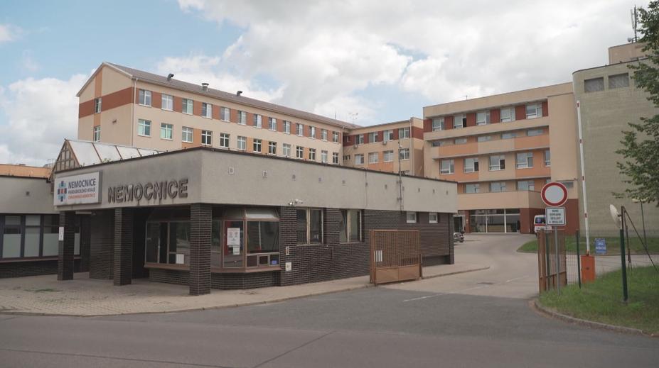 Nemocnice zasažená svrabem. Vedení podle zaměstnanců problém ignoruje