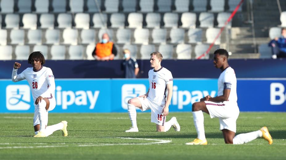 Nechte je pokleknout! Organizace a sportovci reagují na rozhodnutí MOV