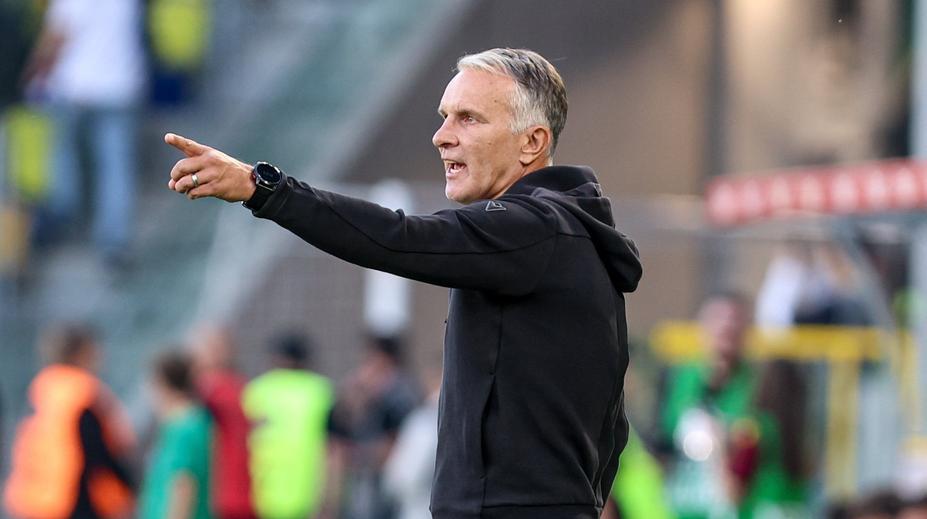 Vím, že jsme měli štěstí. Fotbal jsme hráli 10 minut, přiznává trenér Baníku