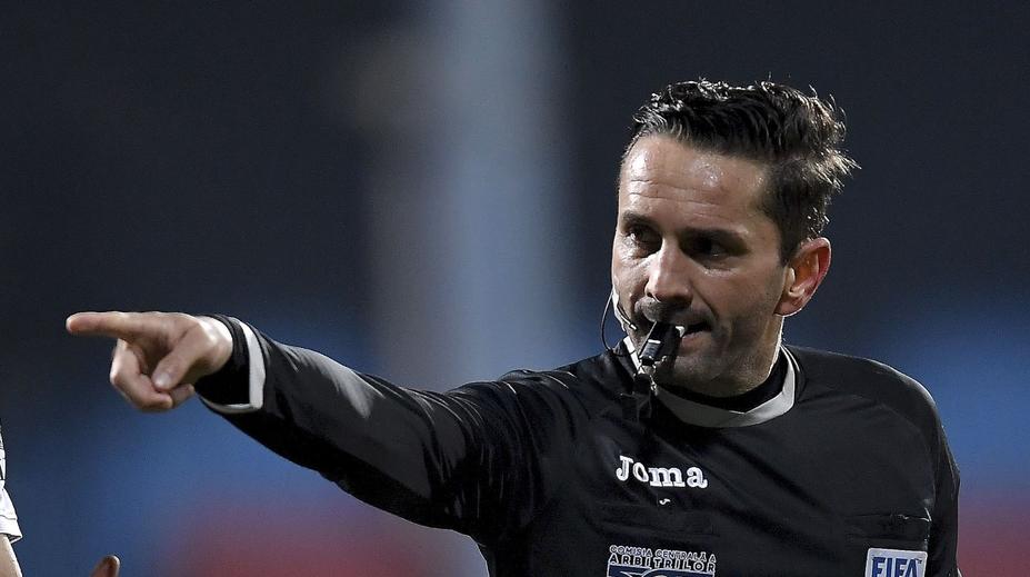 Konec sporů! Sudí obviněný z rasismu se usmířil s útočníkem