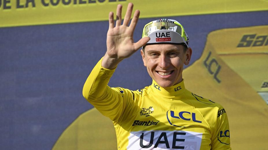 Král Pogačar. Ovládl i závěrečnou časovku a je potřetí vítězem Tour