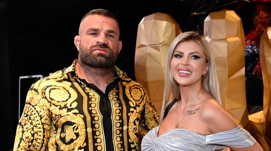 Lela se pustila do Karlose: Neříká pravdu. Všechno dětem platím já