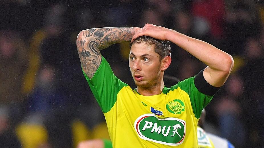Cardiff musí zaplatit za přestup zesnulého Saly, rozhodl arbitrážní soud
