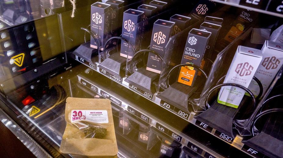 Tříleté dítě na Novojičínsku se přiotrávilo drogou HHC. Vypilo náplň do e-cigarety