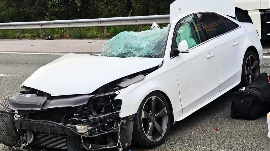 Rodina cestou z Itálie havarovala. Zemřela babička a obě děti, nebyly připoutané