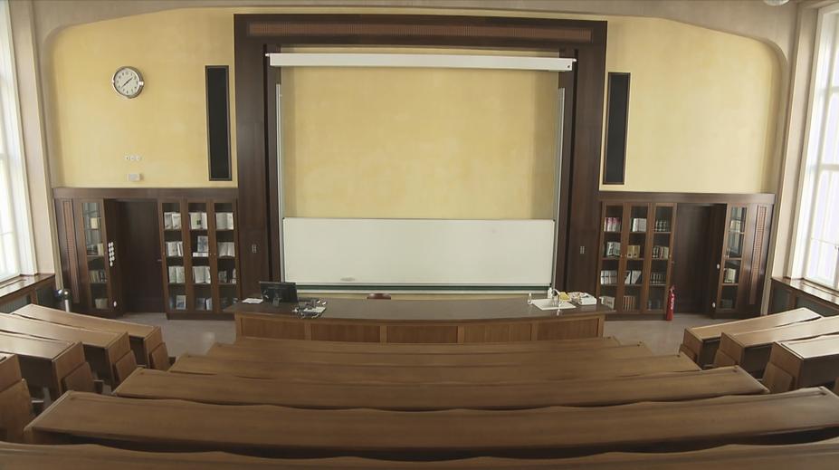 Univerzity čekají příval studentů. Nemáme na to kapacity ani finance, bojí se