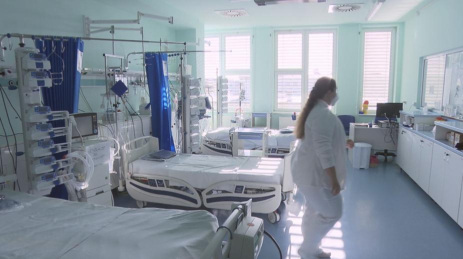 Změna ve zdravotnictví? Válek chce, aby si lidé mohli připlácet za nadstandard