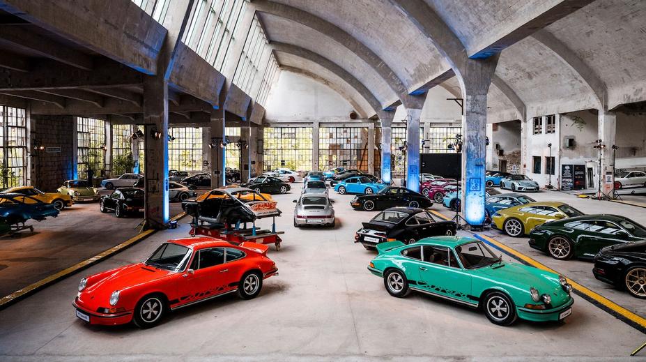 Legendární Porsche 911 od první po poslední generaci. V Praze se ukázaly i unikáty