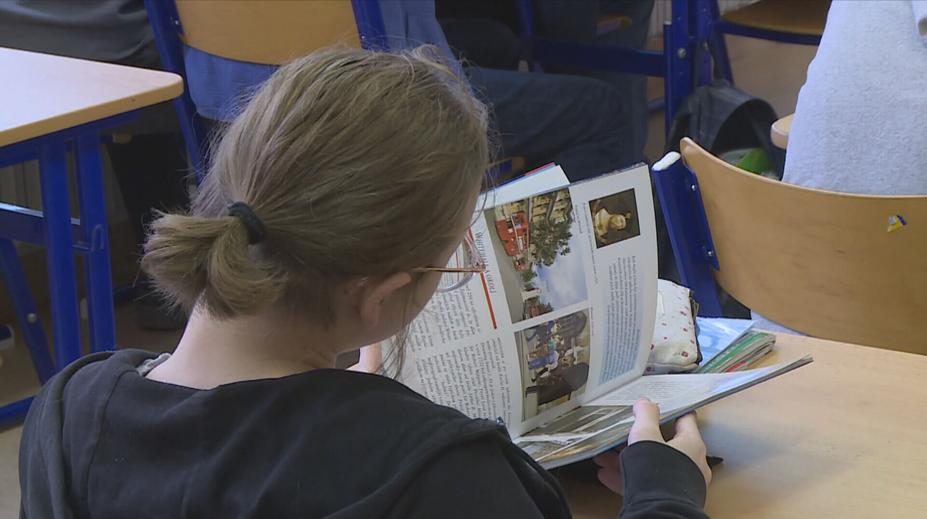 Pomoc pro některé žáky může změnit výuku celé třídy. Školy řeší nedostatek peněz