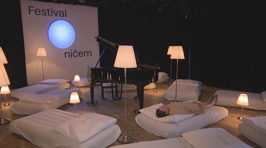 Pražský Festival o ničem zpomalí návštěvníky. Nabízí chvíle nicnedělání