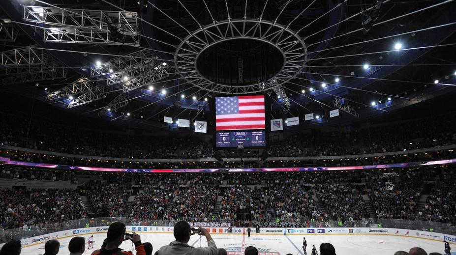 Zklamání z Jágrovy neúčasti a Vrbatova gólparáda. Jaká je historie NHL v Praze?