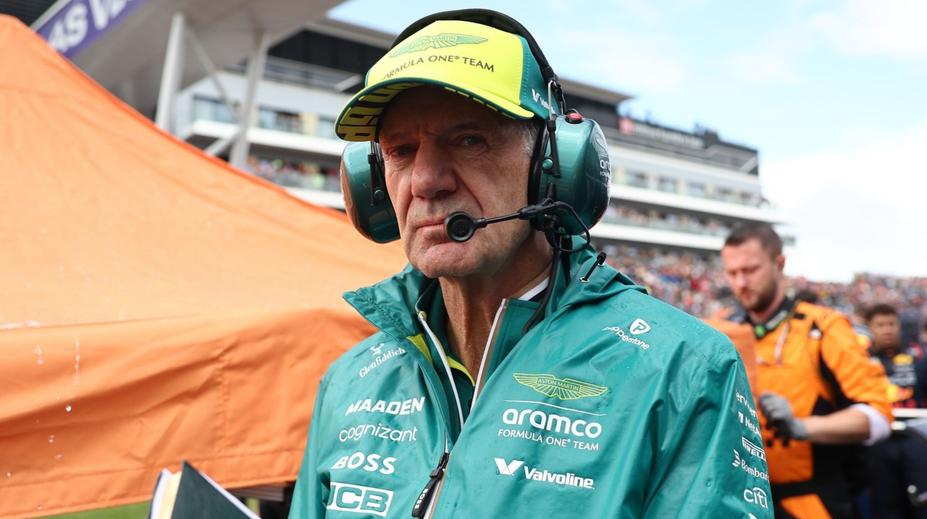 Z kreslícího prkna na šéfovskou židli. Newey v F1 přebírá Aston Martin