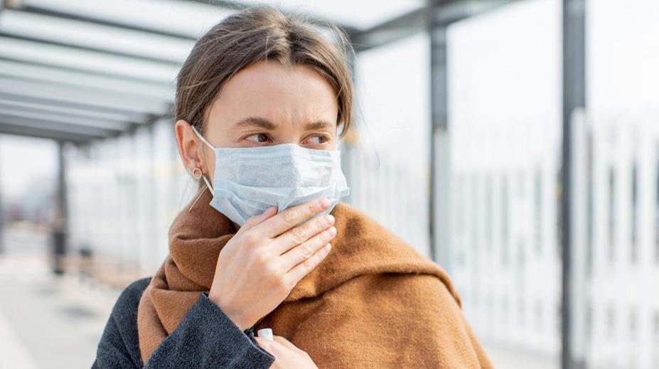 Česko sevře nová epidemie covidu, říká Chlíbek. Varovný prst zvedá i Prymula