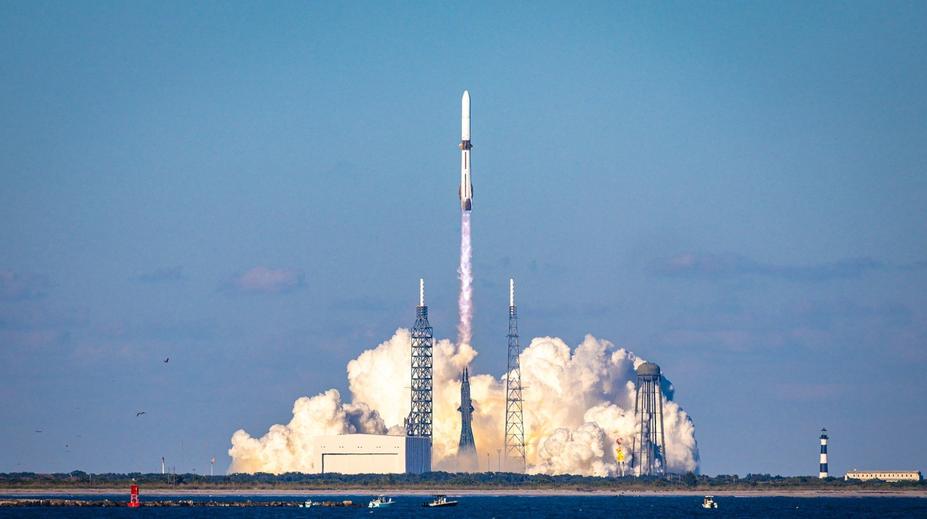 Bezos slaví velký úspěch. Vyslal raketu na Mars
