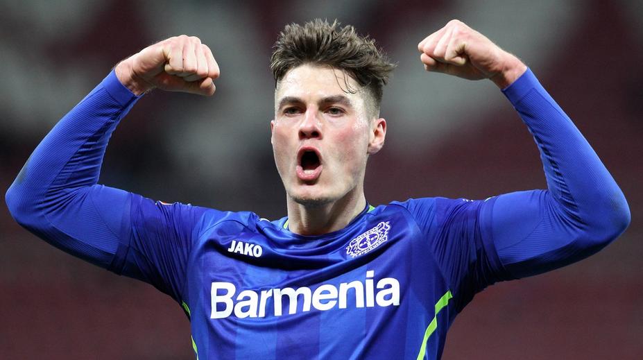 Schick dal dvacátý ligový gól v sezóně, duel pro zranění ovšem nedohrál