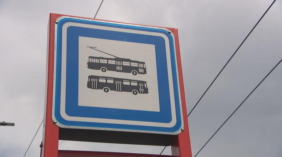 Hlavní město stále čeká na trolejbusy, jejich výroba ale vázne
