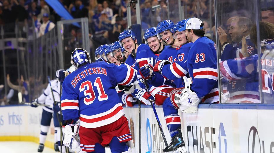 Neuvěřitelný moment v NHL. Gólman Rangers skóroval přes celé hřiště