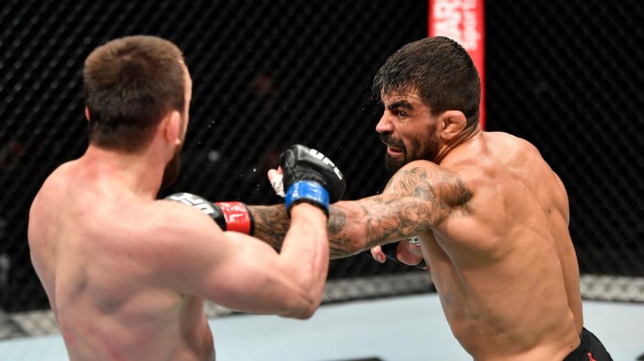 Nejhorší výkon rozhodčího v UFC, sudí byl vyhozen ještě během galavečera