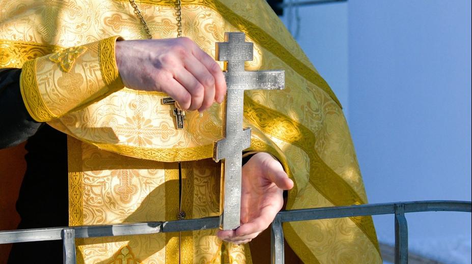 Válka mění Rusko. Lidé hromadně platí za vymítání démonů