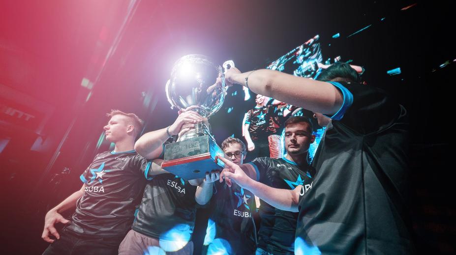 CZC.eSuba slaví desátý titul z Hitpoint Masters! Už chystá útok na Evropu