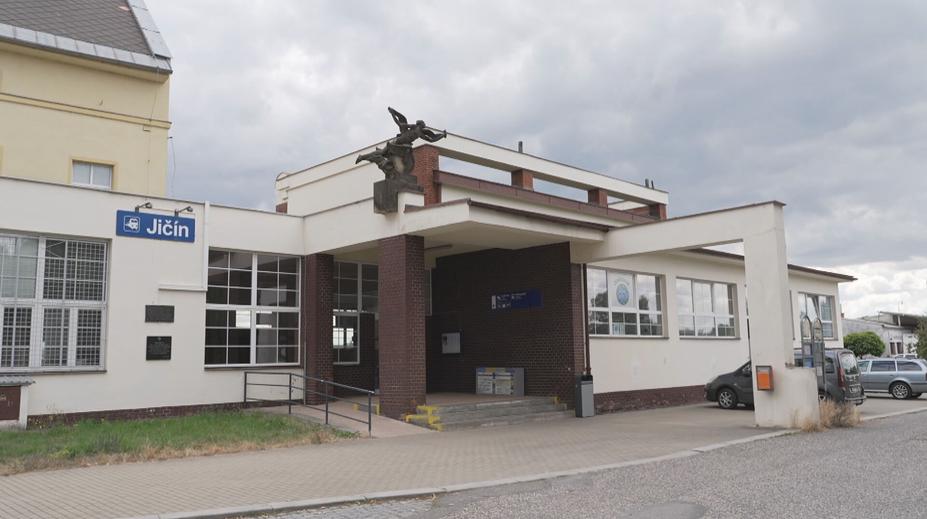Reportér Novy kontroloval nádraží v Jičíně. Není na tom vůbec špatně