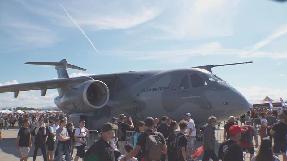 Dny NATO přilákaly 150 tisíc lidí. Armáda ukázala nový letoun i protivzdušný systém