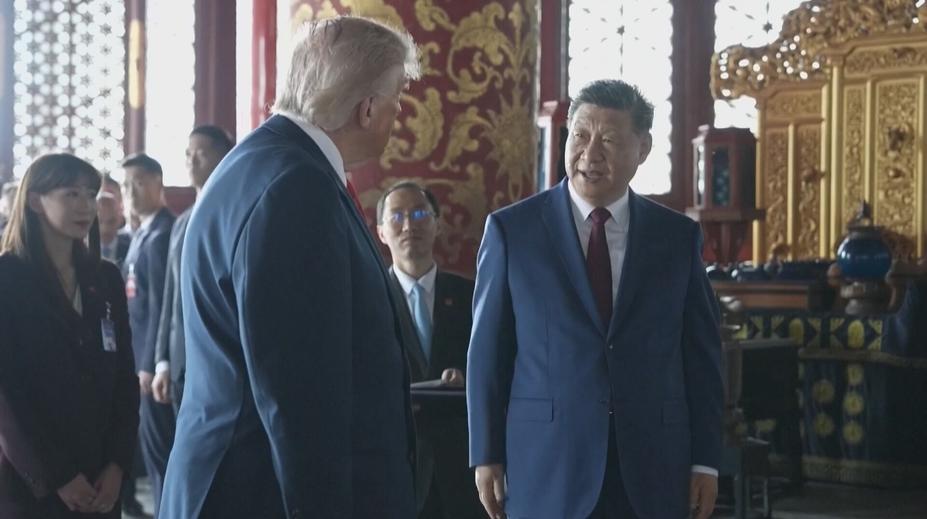 Schůzku lídrů v Pekingu provází napětí. Trump působí nejistě, diví se expert