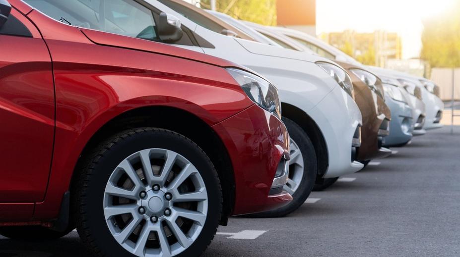 Kdo chce prodat nebo koupit ojeté auto, neměl by otálet. Bude hůř