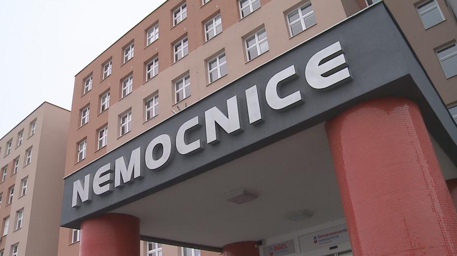 Chřipková epidemie sílí. Nemocnice zakazují návštěvy nemocných