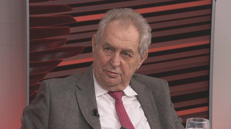 Jsem proti vystoupení z EU. Jen idiot se připraví o peníze, říká Zeman