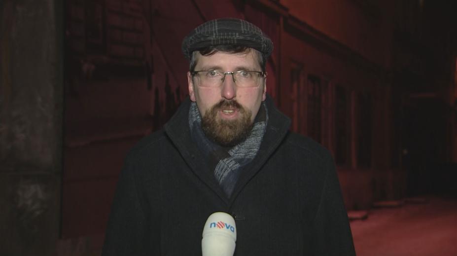 Odborník: Vyhlásit stav nouze by bylo protiústavní. I roušky jsou na hraně