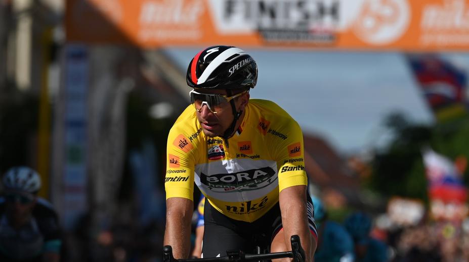 Hořká derniéra. Sagan v závodě Paříž-Roubaix spadl a zamířil do nemocnice