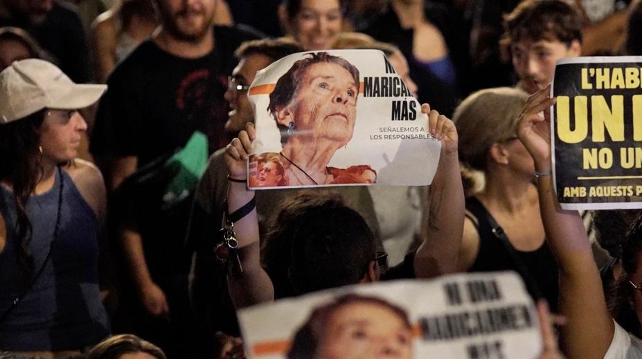 Zemřela žena, jejíž vystěhování vyvolalo protesty. Domů už se nevrátila