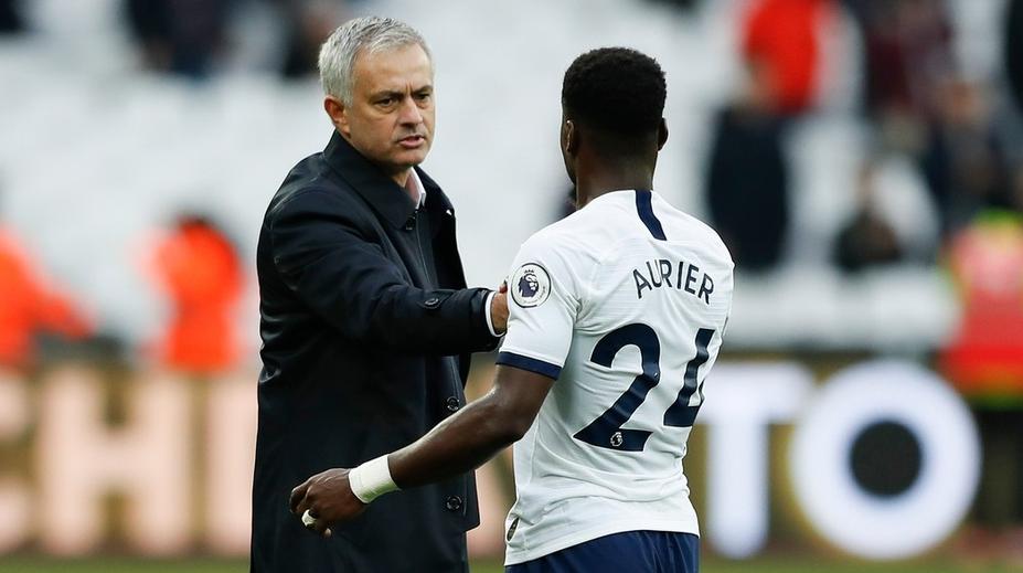 Zabili mu bratra, přesto hrál! Chápu ho, zažil jsem to také, říká Mourinho
