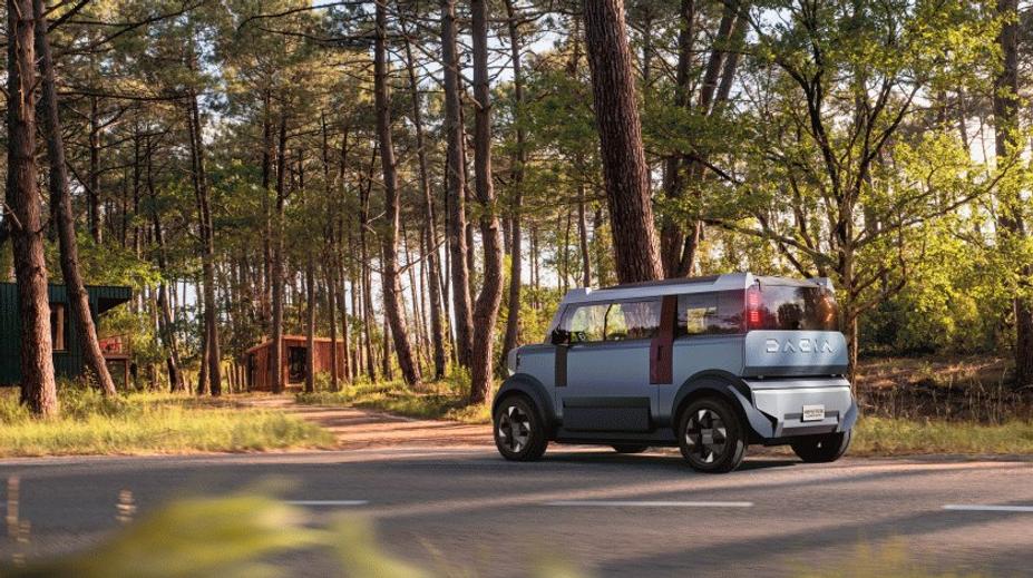 Extrémně levný, extrémně osekaný. Dacia nabízí vlastní alternativu k elektromobilům