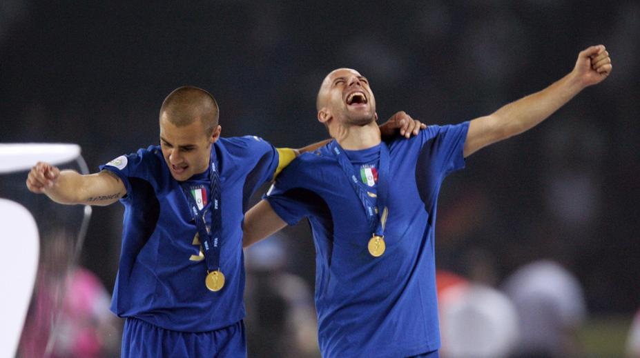 Cannavaro volá po soudržném duchu, jaký měla Itálie při MS 2006