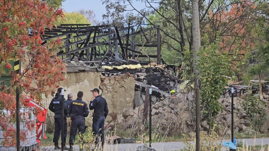 Požár domu odhalil sklad výbušnin. Případem se zabývá policie