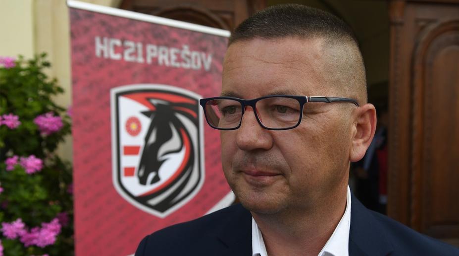 Šéfa hokejového klubu pustili na svobodu. Napadenému ale hrozí trvalé následky