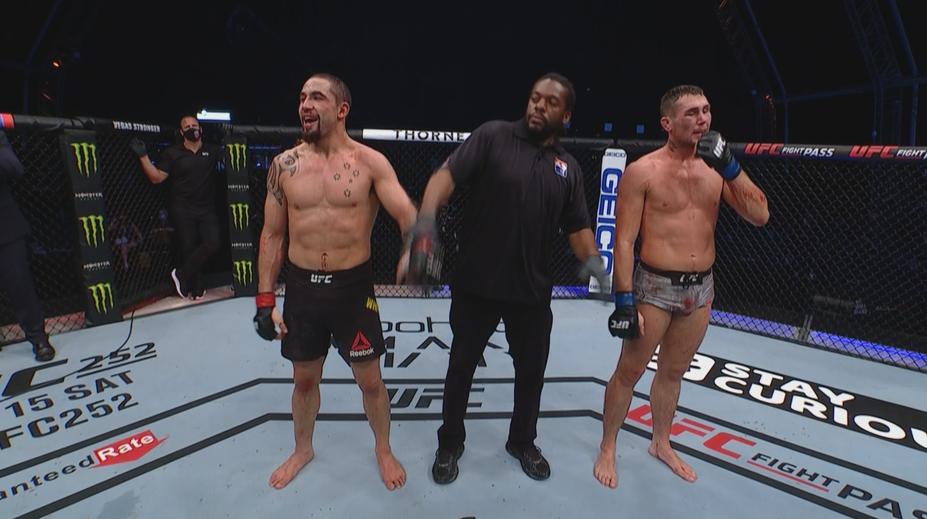 Bývalý šampion se úspěšně vrátil! Zato Gustafsson odklepal v 1. kole