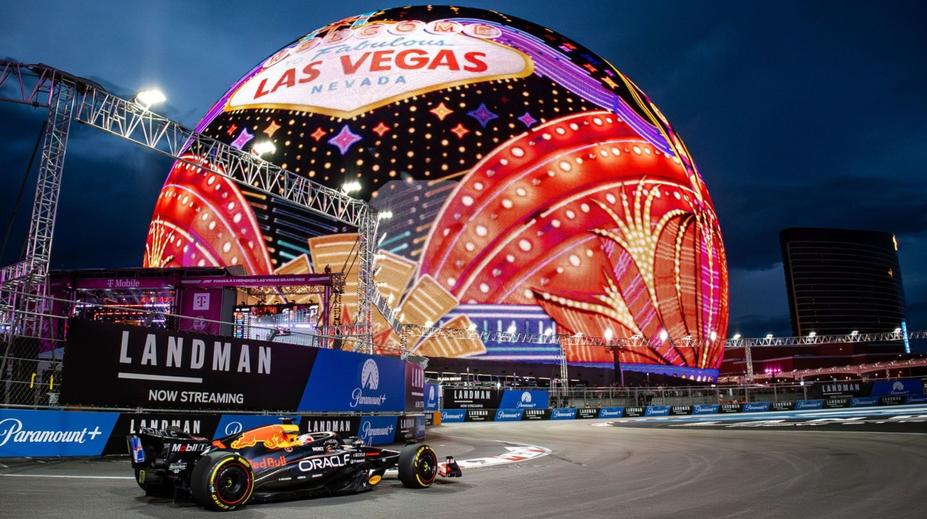 Dvě červené vlajky, nečekaný problém na trati. Trénink F1 ve Vegas vyhrál Norris