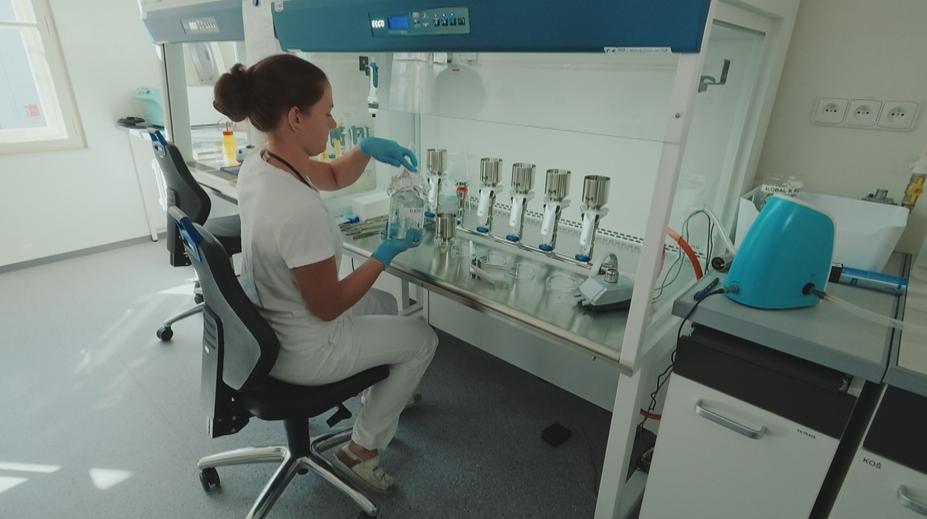 Pražskou vodu hlídá umělá inteligence i pstruzi. Pomáhají nové laboratoře