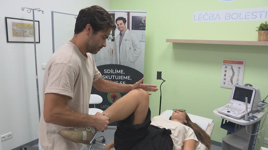 Mnoho Čechů trápí chronické bolesti. Pomoct mohou specialisté