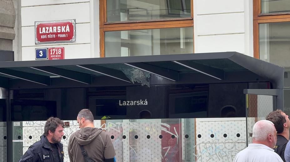 Policie odložila vyšetřování pádu římsy v Praze. Ze smrti muže nikoho neviní