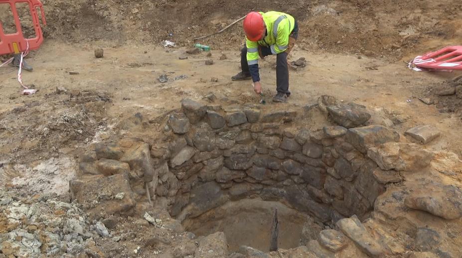 Archeologové našli na Českolipsku vlčí jámu. Nález pochází ze 17. století